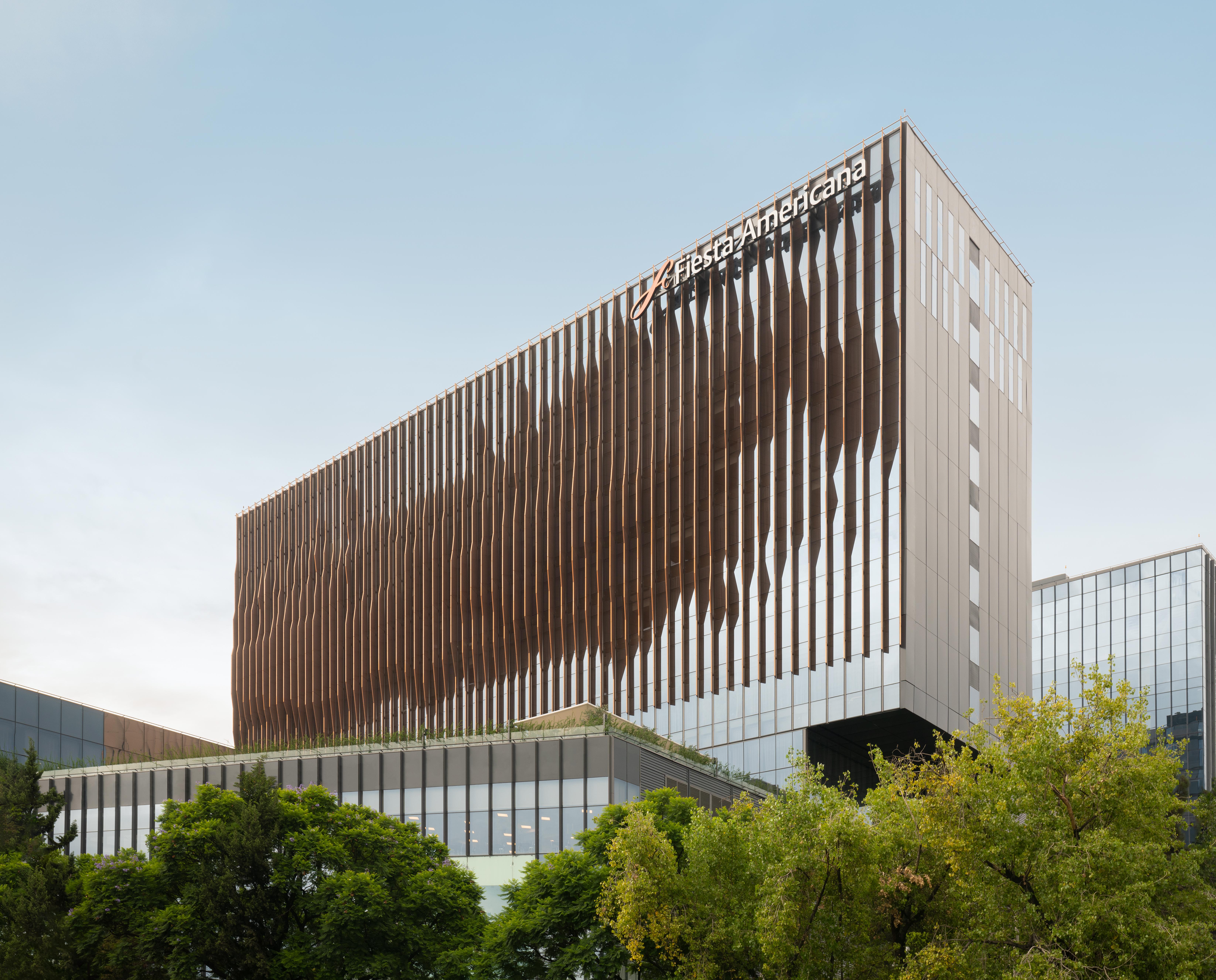 Fiesta Americana Viaducto Aeropuerto Mexico-stad Buitenkant foto The new building of the School of Medicine
